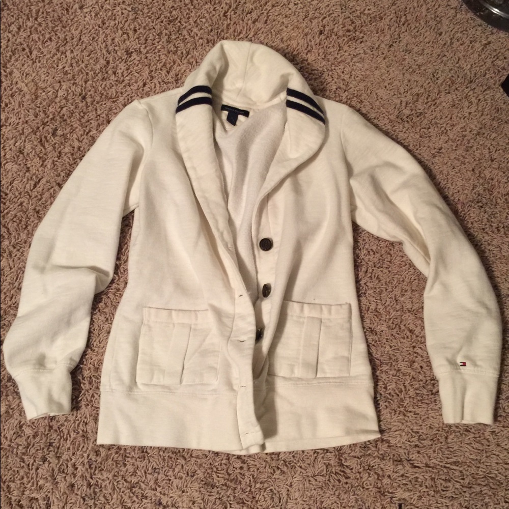 Classic Tommy Hilfiger cardigan sweater!
